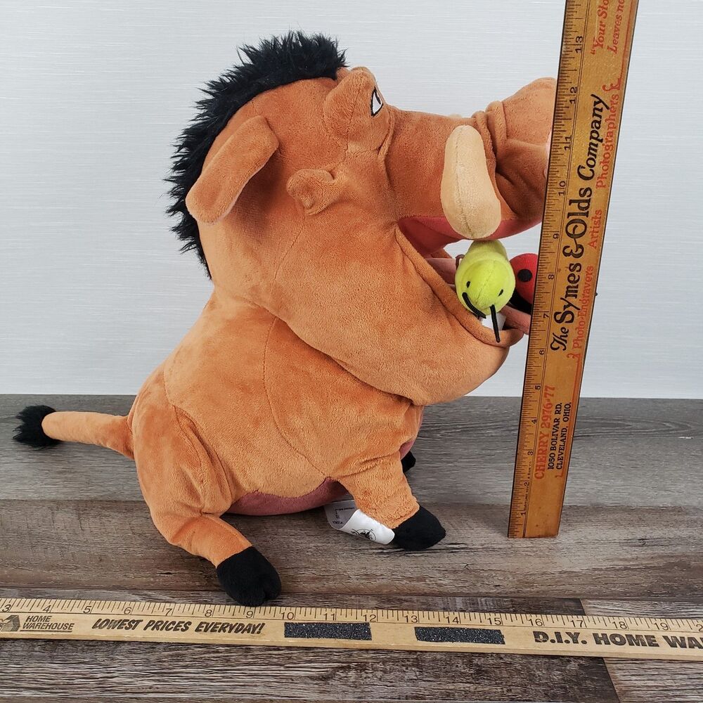 Pumbaa The Lion King Disney Store Exclusive Large Plush With Grub Bugs - Picture 3 of 13